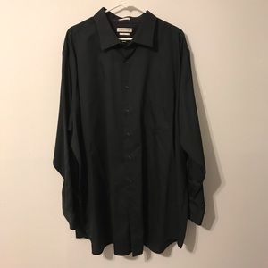 Black Van Heusen dress shirt